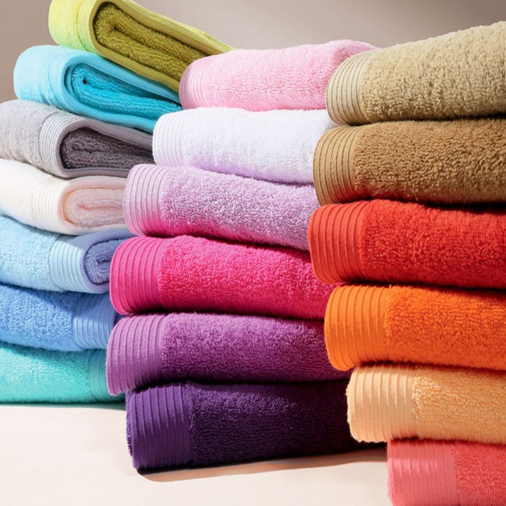 Μοναδικό κόλπο για να μην ξεθωριάζουν οι χρωματιστές πετσέτες