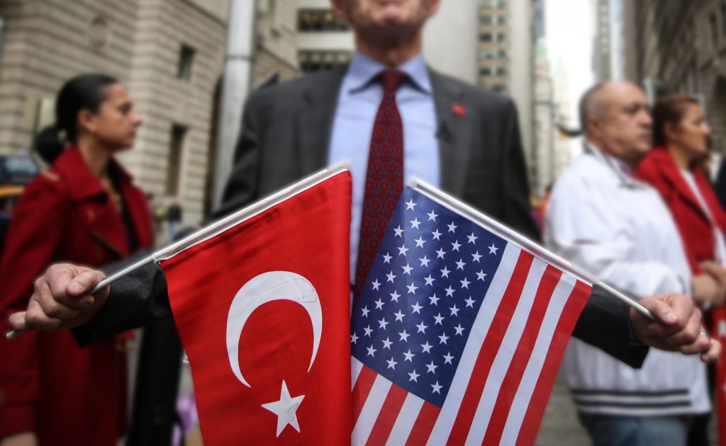 Η Άγκυρα κλιμακώνει την κρίση: Τούρκος υπάλληλος βρήκε «καταφύγιο» στο αμερικανικό προξενείο για να μην συλληφθεί