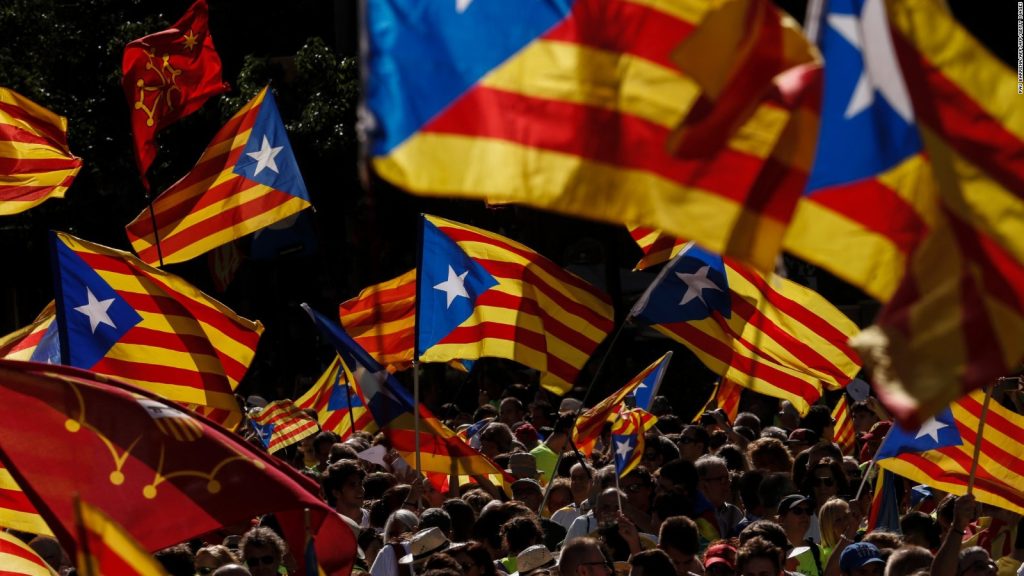 Καταλονία: Φύλαξη από τις αρχές ζήτησε το Ανώτερο Δικαστήριο για να εμποδιστεί η κήρυξη ανεξαρτησίας