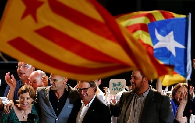 Tageszeitung: «Όπως οι Σκωτσέζοι και οι Έλληνες, έτσι και οι Καταλανοί θα διστάσουν να αλλάξουν το στάτους κβο»