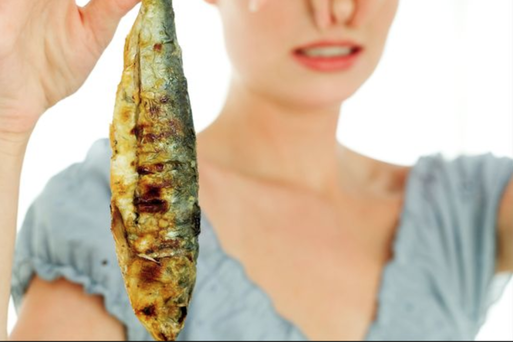 Εξαφανίστε την έντονη μυρωδιά ψαριού από το σπίτι σας με 1 απλό υλικό