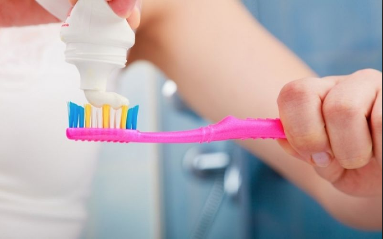 Αυτό είναι το μεγαλύτερο λάθος που κάνουν οι περισσότεροι με την οδοντόβουρτσα