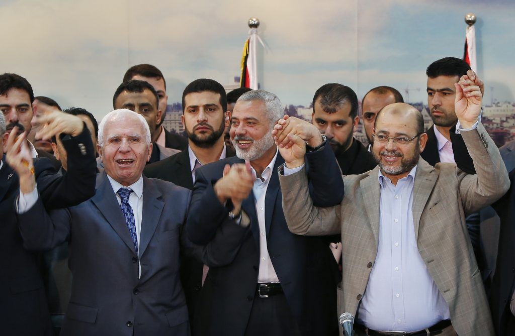 Παλαιστίνη: Οι αντιμαχόμενες οργανώσεις Χαμάς και Φατάχ συμφώνησαν για συνεργασία
