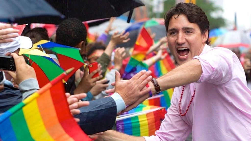 Ο Πρωθυπουργός του… πολυπολιτισμικού Καναδά ζητάει «να μεγαλώσουμε τα αγόρια μας ως φεμινιστές»