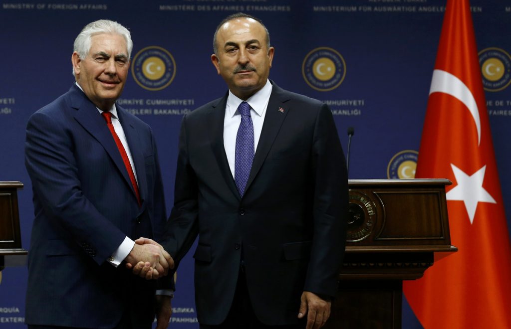 Συνάντηση μεταξύ Αμερικανών και Τούρκων αξιωματούχων προς επίλυση της διπλωματικής κρίσης