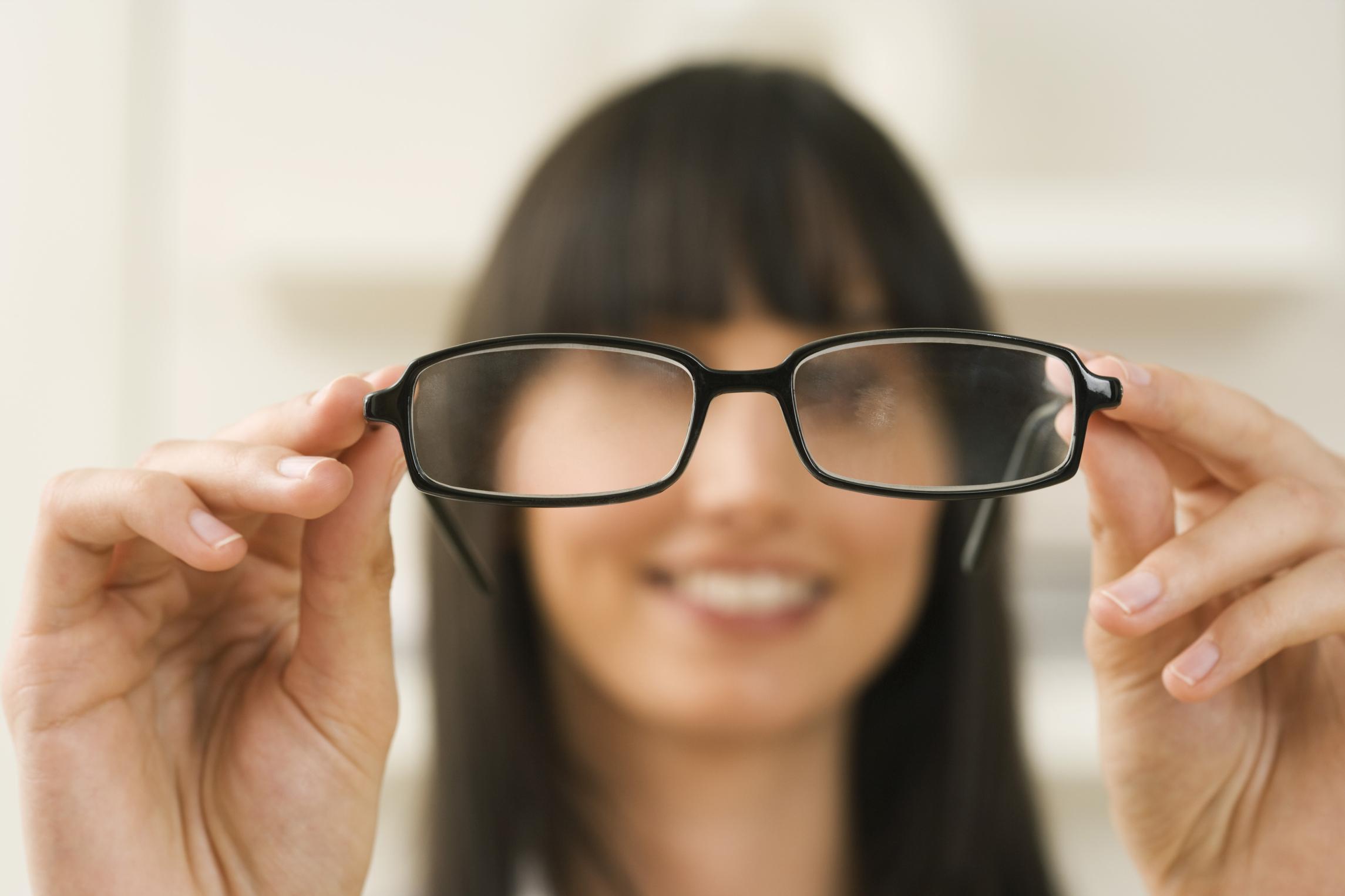 Μήπως χρειάζεστε γυαλιά; Αυτό είναι το τεστ για να καταλάβετε αν έχετε μυωπία (φωτό)
