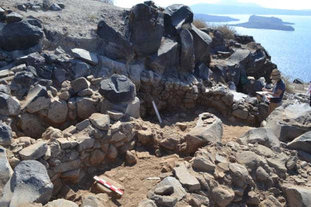 Ανακαλύφθηκε προϊστορικός οικισμός στη θέση Κοίμηση Θηρασίας (φωτό)