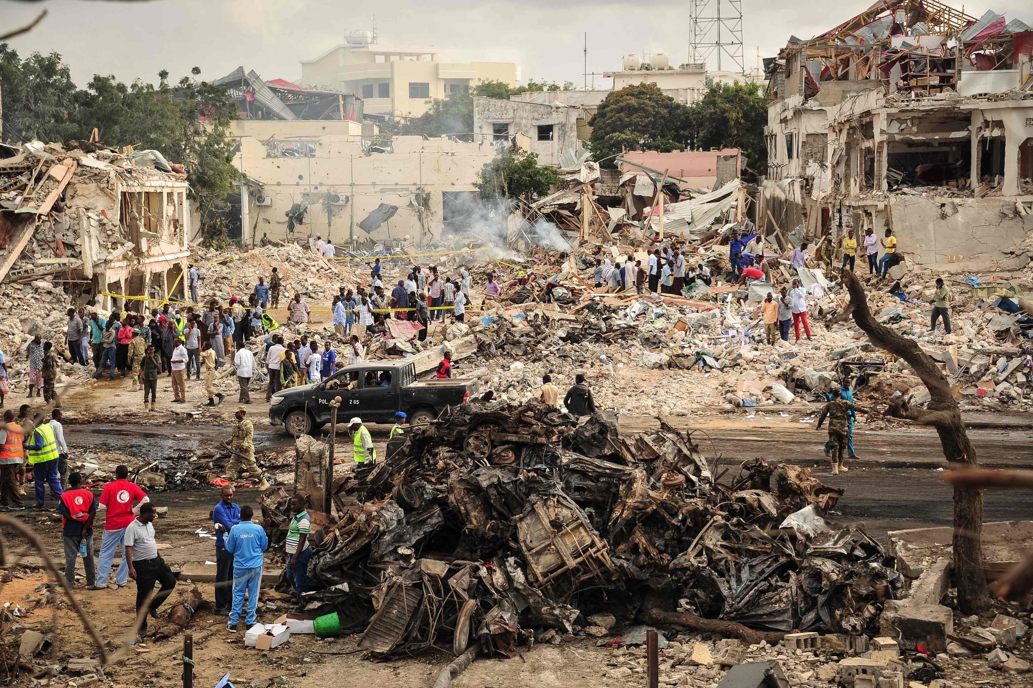 Σομαλία: Περισσότεροι από 300 νεκροί και τραυματίες από βομβιστική επίθεση της Αλ Σεμπάμπ (φωτό, βίντεο) (upd)