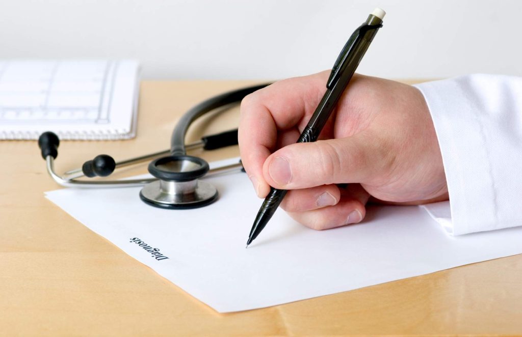 Ιατροί ΕΟΠΥΥ: Επίσχεση εργασίας την Παρασκευή – Από την «τσέπη» των ασφαλισμένων… όποια ραντεβού