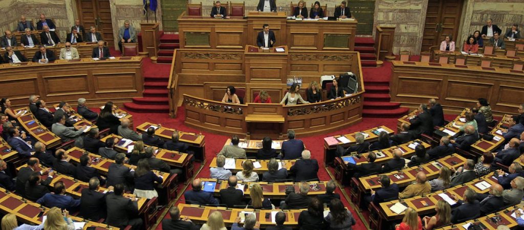Δωρεά απορριμματοφόρου από την Βουλή των Ελλήνων στον Δήμο Κέας