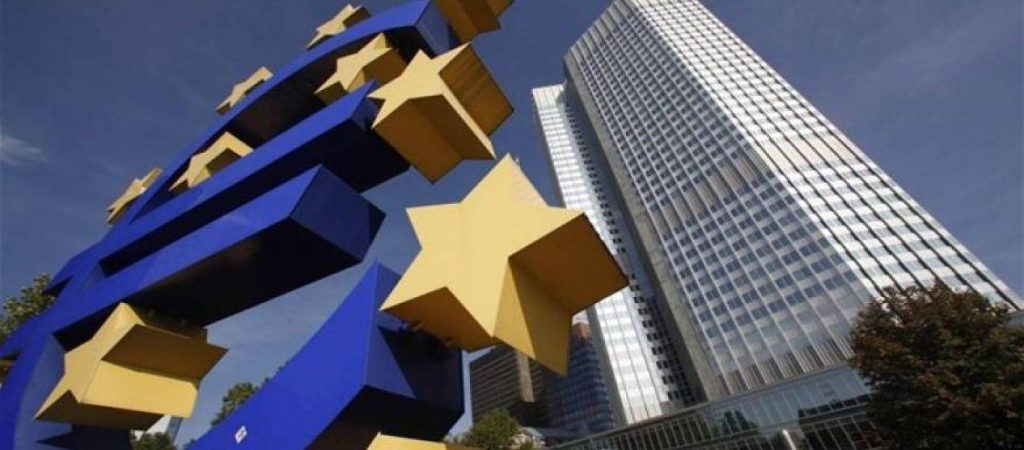 ΕΚΤ προς ελληνικές τράπεζες: Να αντιμετωπιστεί άμεσα το «πρόβλημα» με τα «κόκκινα δάνεια»