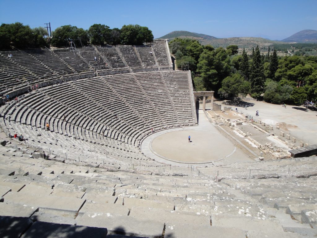 «Μπρα-ντε-φερ» Ελλάδας-Guardian για τα περί μύθου της ακουστικής του θεάτρου της Επιδαύρου
