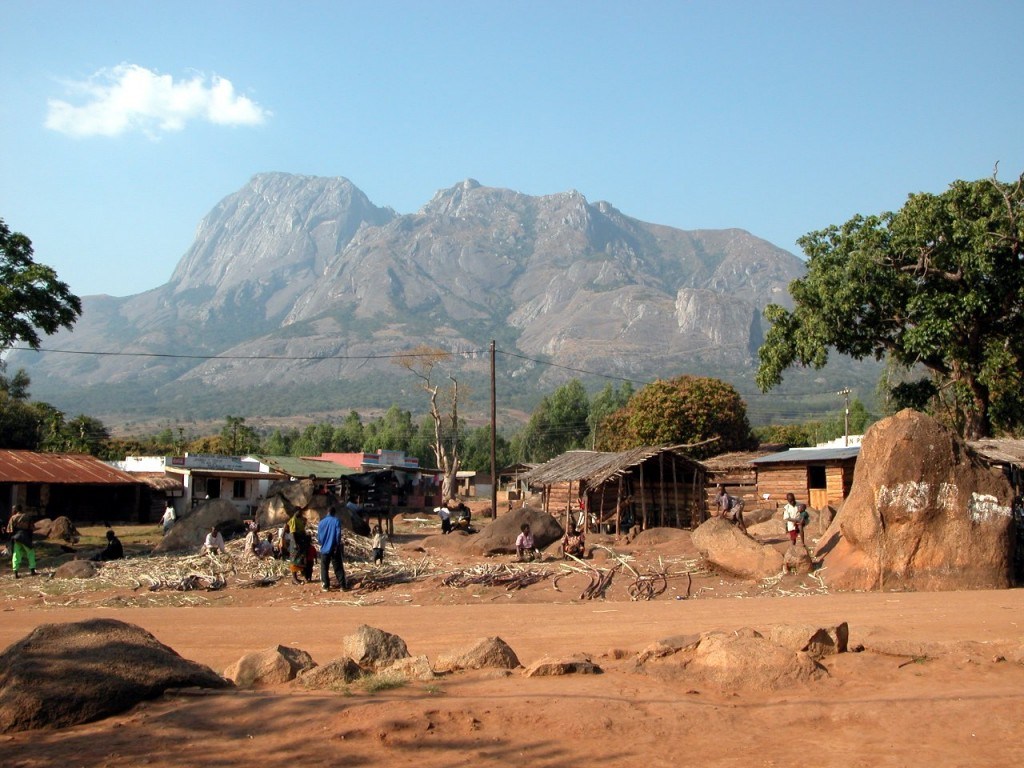Συνεχίζεται η μαζική υστερία με το κυνήγι… βαμπίρ στο Μαλάουι – Οκτώ τα θύματα του όχλου