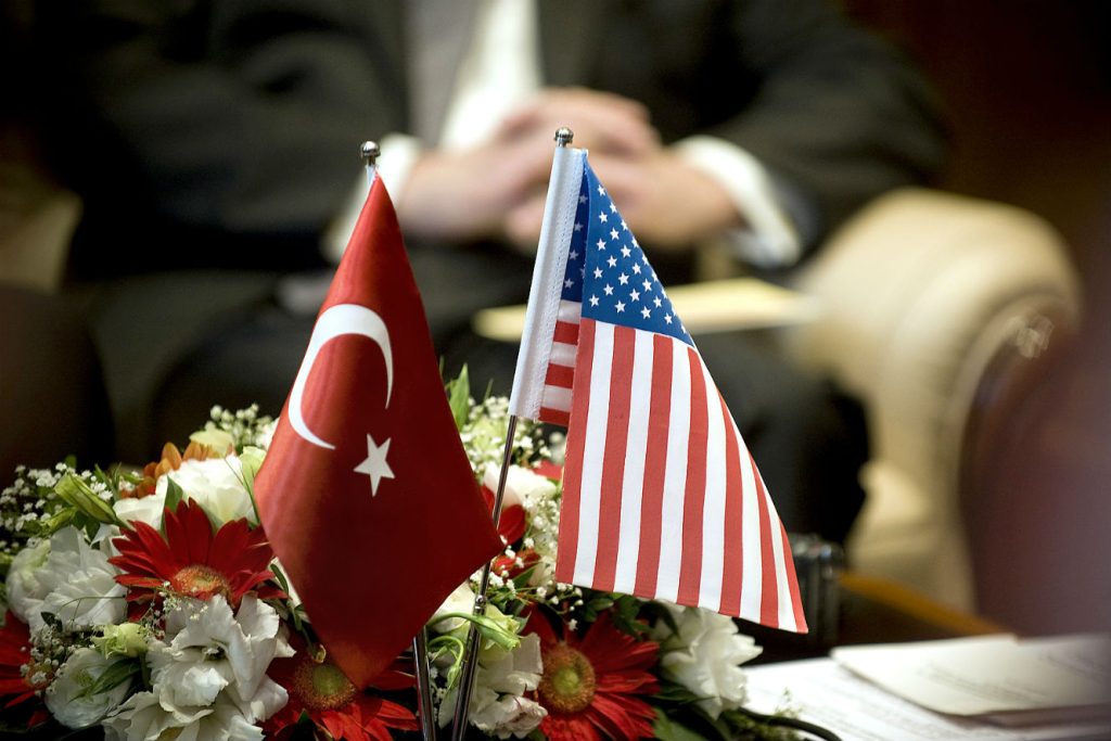 Βαθαίνει το «ρήγμα» στις σχέσεις ΗΠΑ και Τουρκίας – Αποτυχημένες οι όποιες συζητήσεις