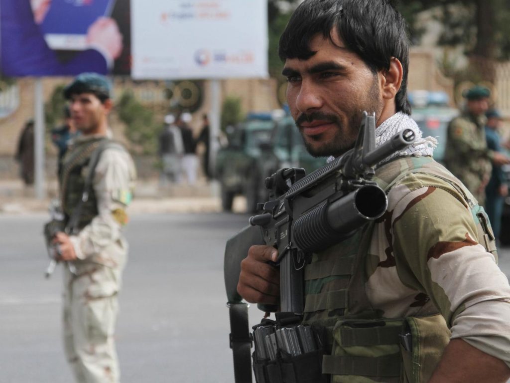 Το ISIS ανέλαβε την ευθύνη για την αιματηρή βομβιστική επίθεση σε τέμενος στην Καμπούλ
