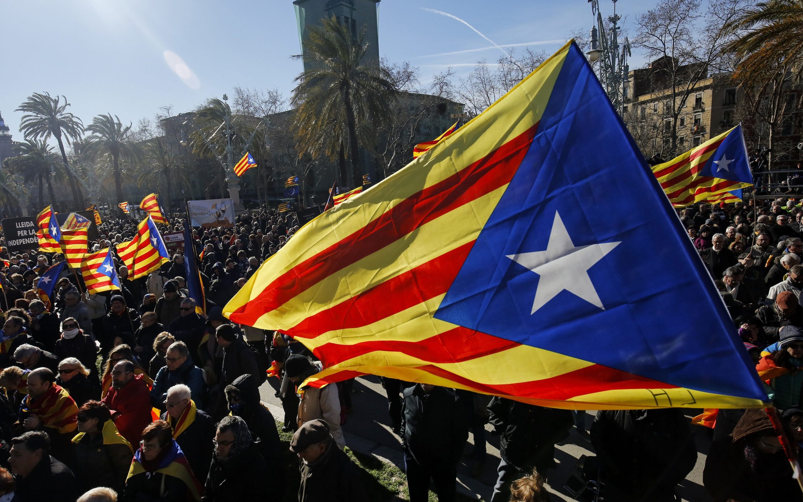 DW: «Η Ευρώπη δεν μπορεί να μεσολαβήσει στην κρίση της Καταλονίας»