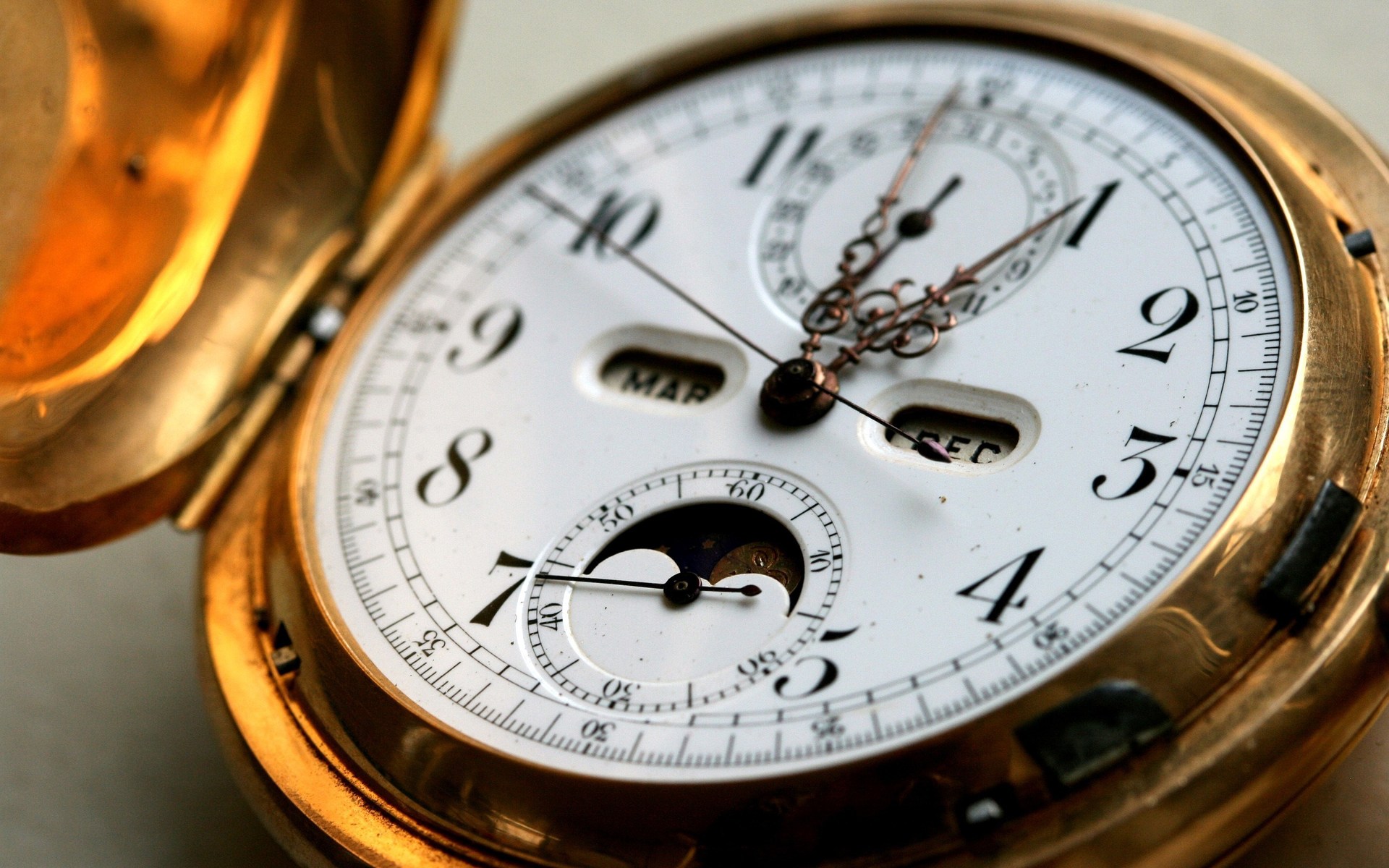 Αλλάζει η ώρα – Πότε πρέπει να ρυθμίσετε τους δείκτες του ρολογιού σας!