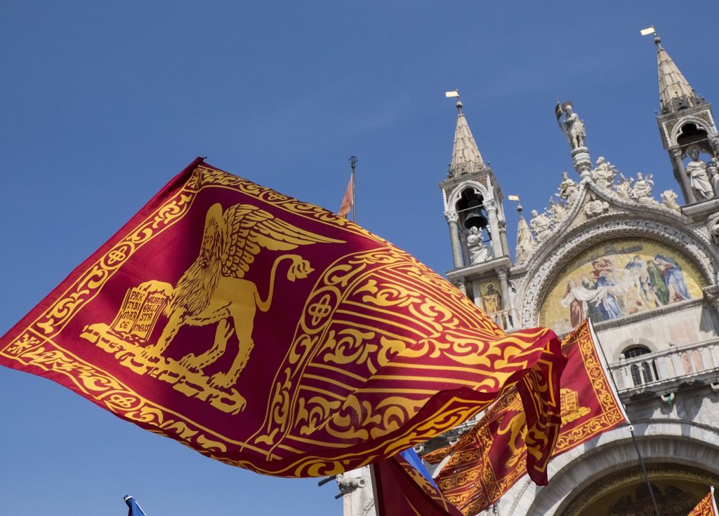 Ιταλία: Το δημοψήφισμα σε Βένετο και Λομβαρδία που βάζει… «φωτιές» σε Ρώμη και Βρυξέλλες (φωτό)
