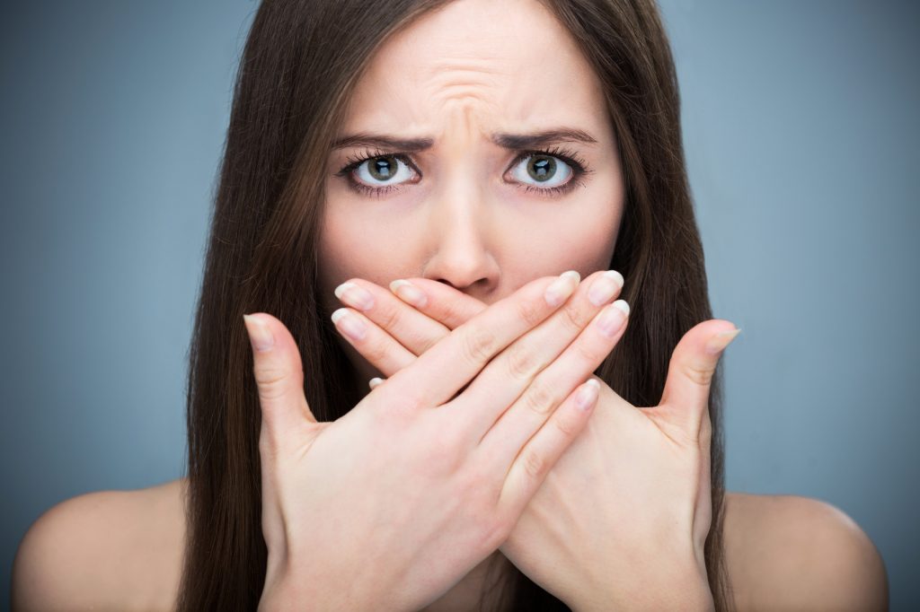 Κακοσμία στόματος: Πέντε τρόποι αντιμετώπισης