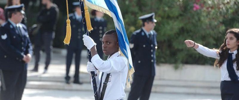 Μαθητική παρέλαση: Αφρικανοί, ισλαμιστές, Αλβανοί, ελληνικά «σούργελα» κλπ. ο «ανθός της ελληνικής νεολαίας»