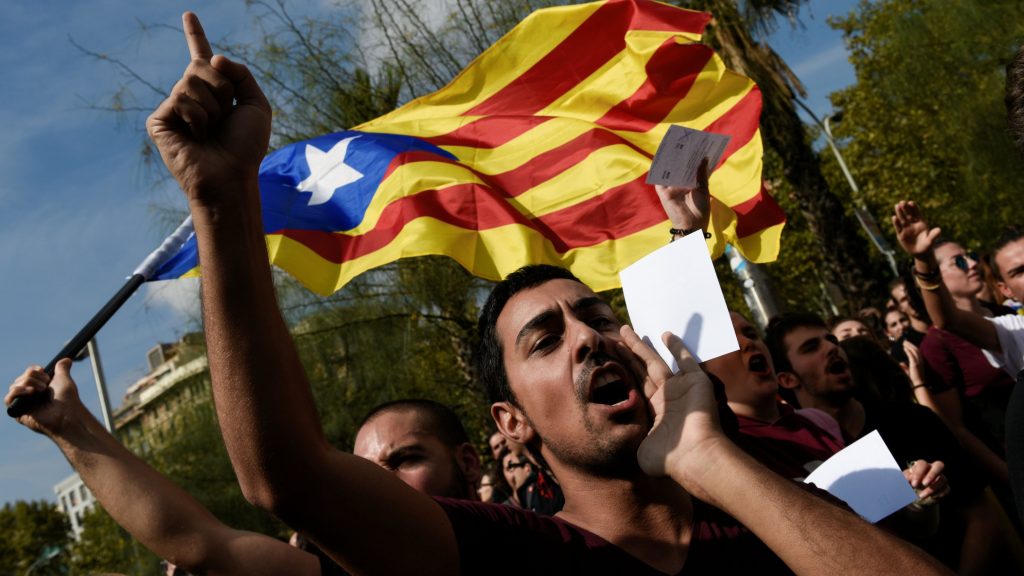 Διεθνής κοινότητα και Ε.Ε. στηρίζουν Μαδρίτη – «Καταδικαστέα» η ανακήρυξη της καταλανικής ανεξαρτησίας