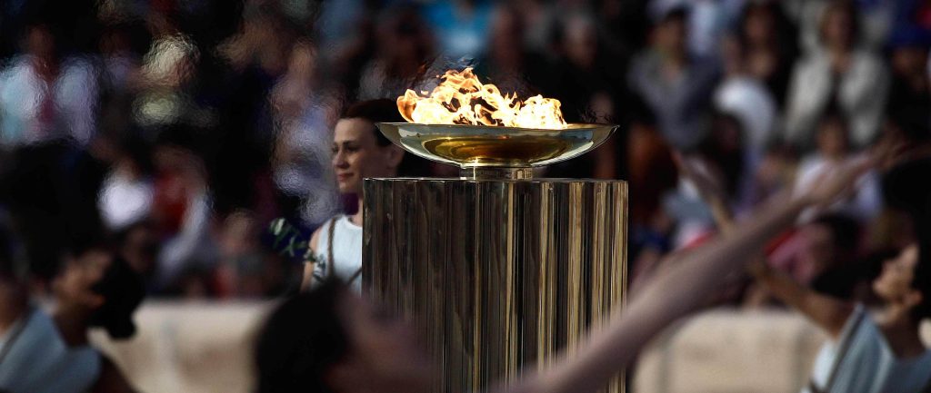 Στη Βέροια η ολυμπιακή φλόγα – Συνεχίζει την διαδρομή της (φωτό, βίντεο)