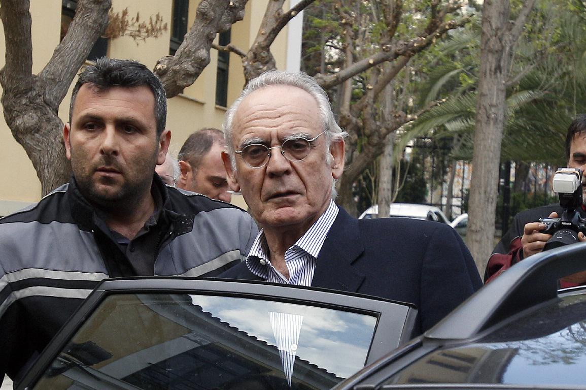 Κανένα έλεος για τον Άκη: Τον στέλνουν πίσω στην φυλακή μαζί με τη Βίκυ και την κόρη του Αρετή