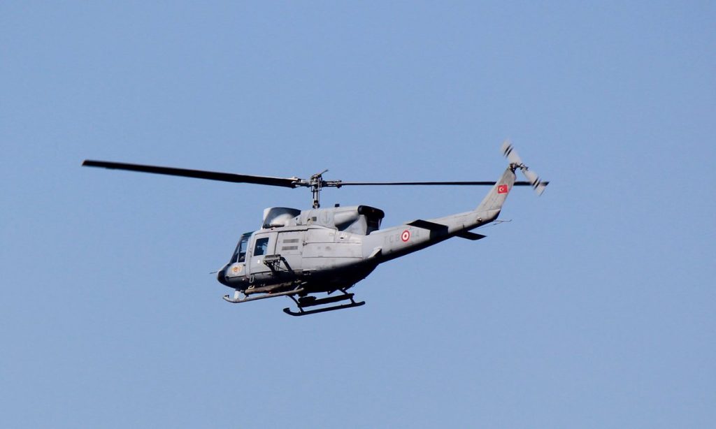 Βίντεο: Δείτε τα τουρκικά ελικόπτερα να πετούν πάνω απο τα Ίμια
