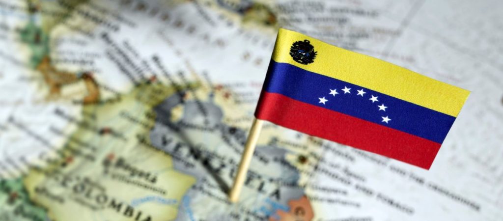 Συντονισμένη «επίθεση» οίκων αξιολόγησης στην οικονομία της Βενεζουέλας
