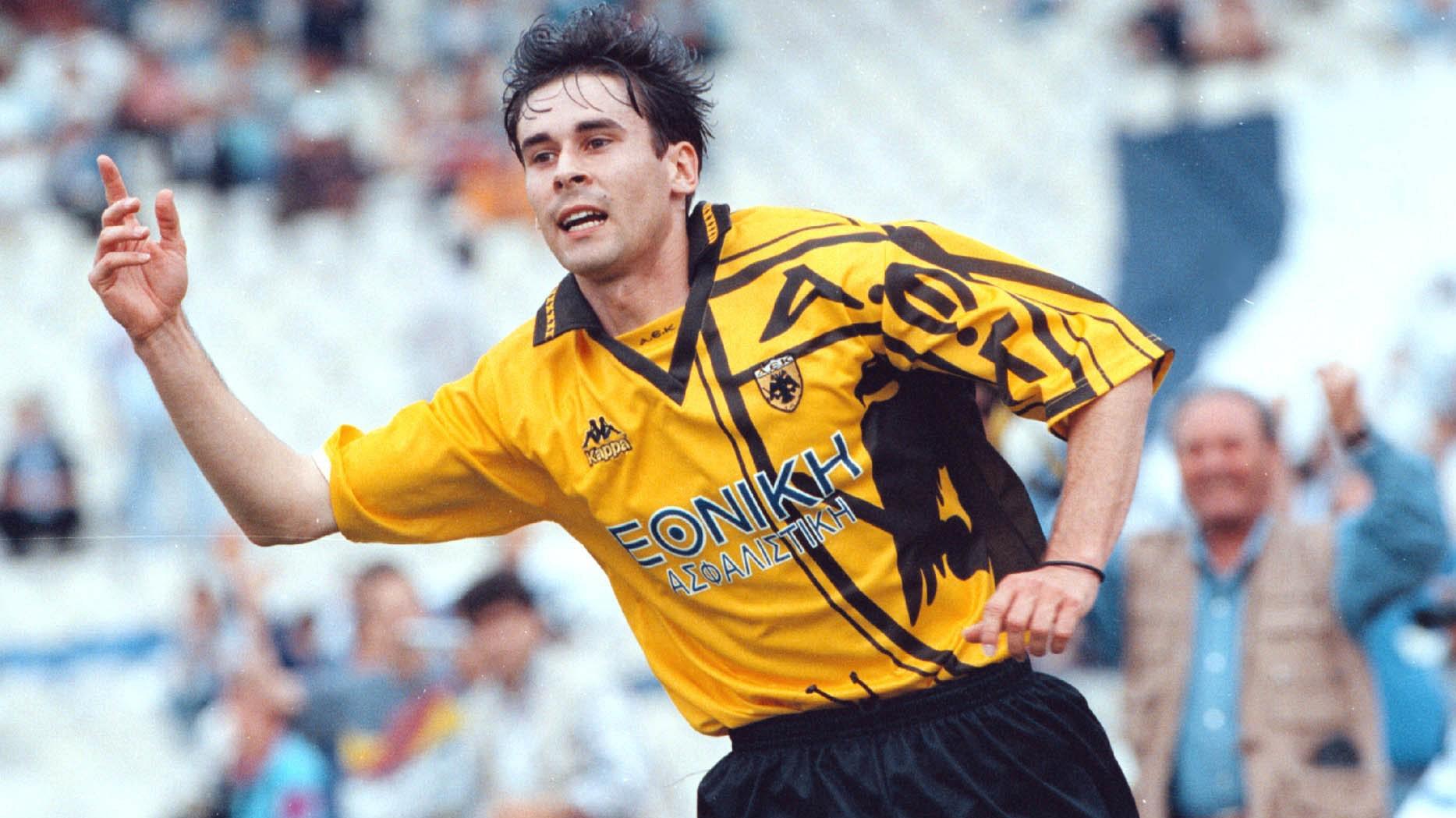 Β. Τσιάρτας: «Την ελληνική σημαία πρέπει να την κρατάνε Ελληνες – Αδιαπραγμάτευτο!»