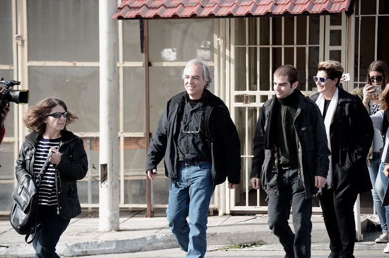 Επέστρεψε στην φυλακή ο εκτελεστής της «17 Νοέμβρη» Δ. Κουφοντίνας – 1,5 ώρα πριν την λήξη της προθεσμίας (φωτό, βίντεο)