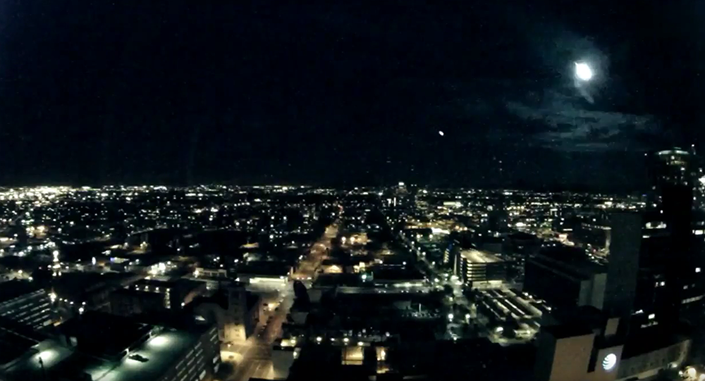 Φοίνιξ Αριζόνα: Εντυπωσιακή πτώση μετεωρίτη καταγράφεται από κάμερες (βίντεο)