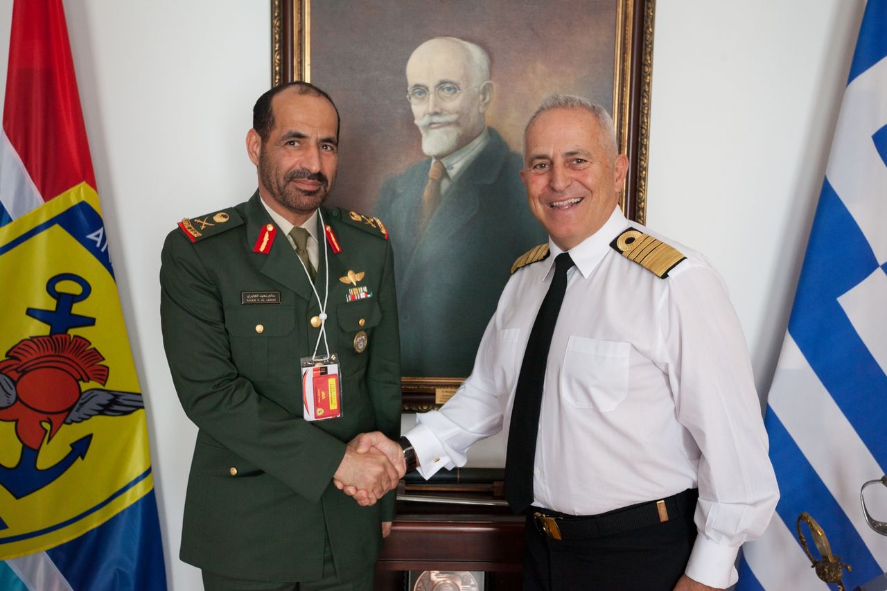 Υπογραφή προγράμματος στρατιωτικής συνεργασίας Ελλάδας-Ηνωμένων Αραβικών Εμιράτων (φωτό)