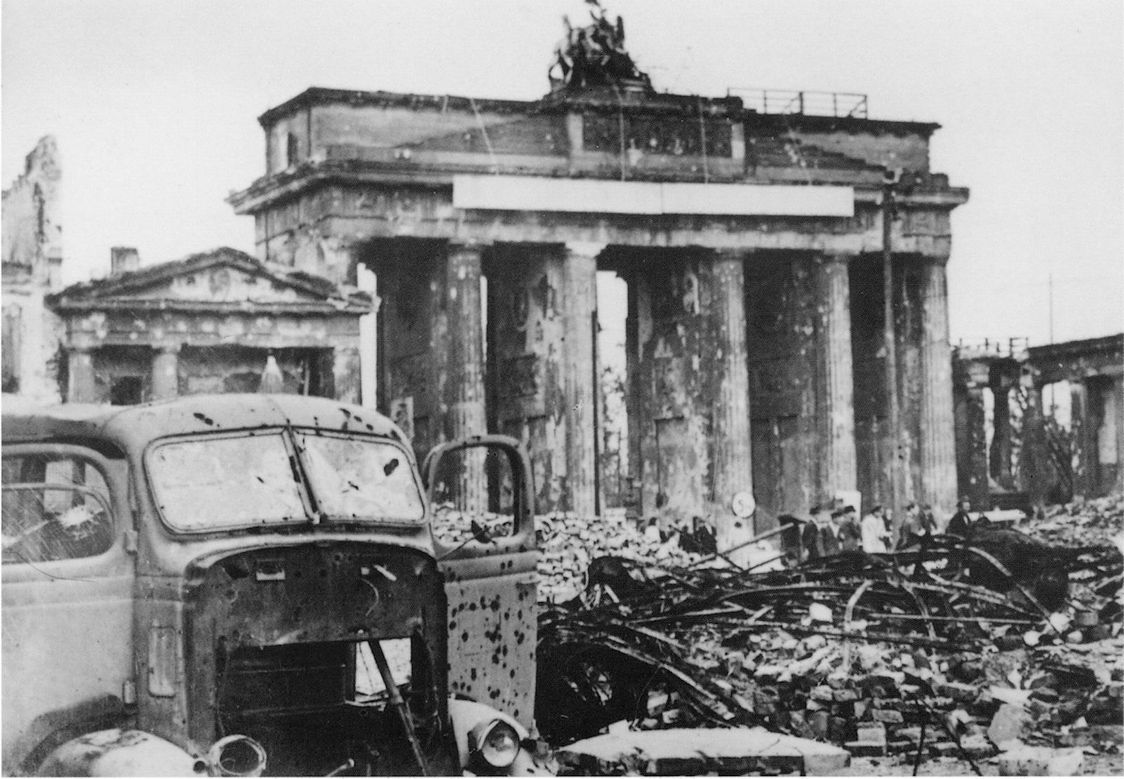 H μάχη του Βερολίνου: Έγχρωμο βίντεο από τις τελευταίες ημέρες του γερμανικού “θηρίου”