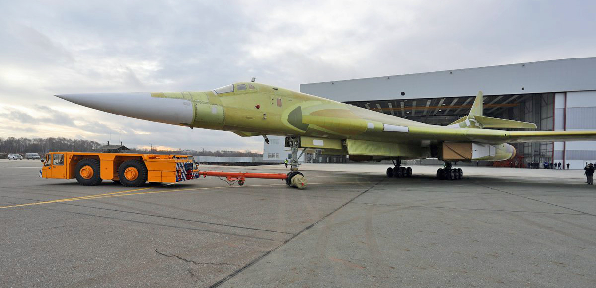 Tu-160M2 “Blackjack”: Η Ρωσία παρουσίασε τη νέα βελτιωμένη έκδοση του στρατηγικού βομβαρδιστικού (βίντεο)