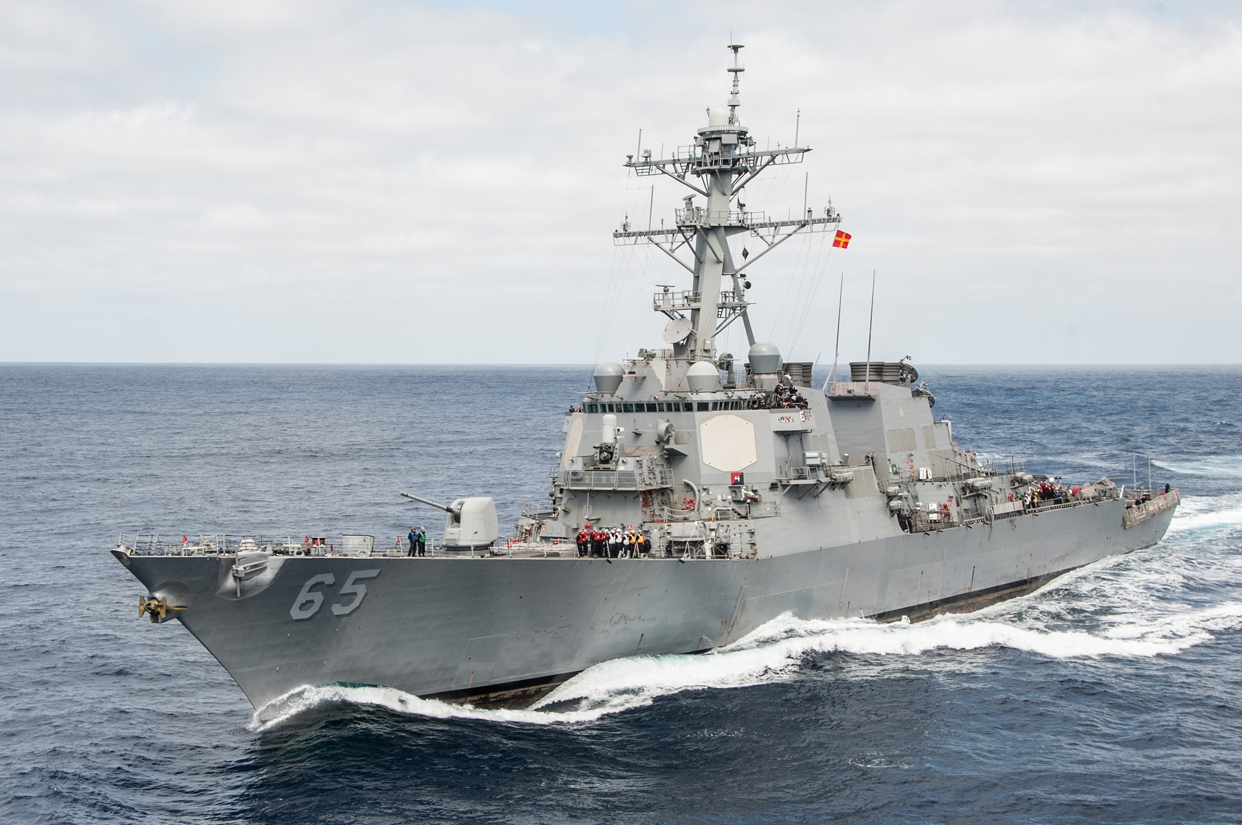To αμερικανικό αντιτορπιλικό «USS Benfold» συγκρούστηκε με ιαπωνικό ρυμουλκό – Η 5η φέτος για το U.S. Navy! (βίντεο)