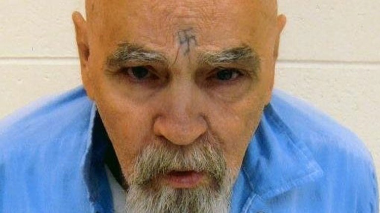 Τσαρλς Μάνσον: «Έφυγε» σε ηλικία 83 ετών ο διαβόητος αρχηγός της θρησκευτικής αίρεσης δολοφόνων (φωτό, βίντεο)