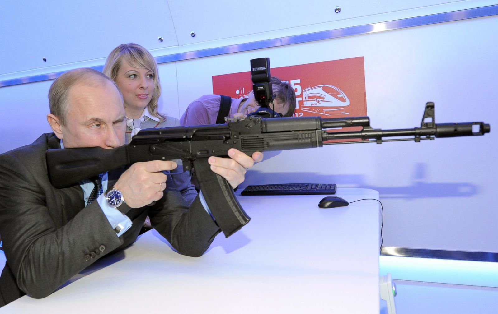 Β.Πούτιν: Ξεκίνησε «κούρσα εξοπλισμών» με όπλα αξίας 700 δισ. δολ. μέχρι το 2026: «Αν θέλουμε να νικάμε παντού»…