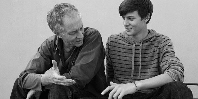 Έρευνα: Η πατρική αγάπη είναι αποφασιστικής σημασίας για την καλύτερη εξέλιξη των εφήβων