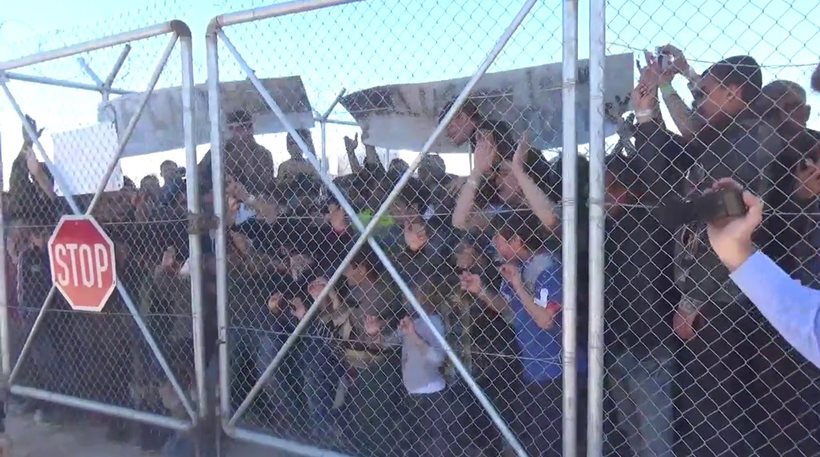 Χίος: Το δικαστήριο στο «παρά 1’» σταμάτησε την επέκταση καταυλισμού αλλοδαπών μόλις 300 μέτρα από στρατόπεδο του ΕΣ!