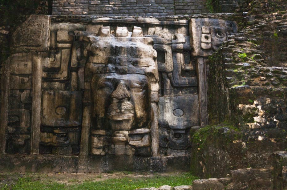 olmec-mask-temple-lamanai-belize