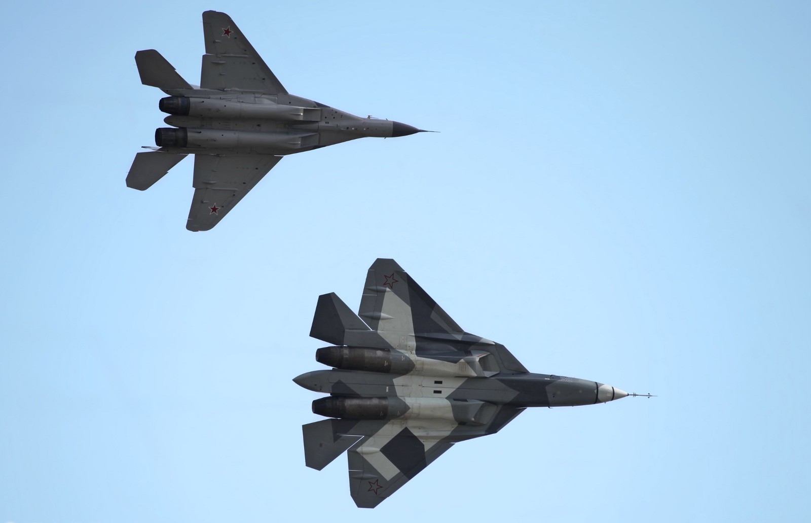 H Ρωσία «αφεντικό» στην Μέση Ανατολή: Η Αίγυπτος επιτρέπει την χρήση των αεροδρομίων της από τα ρωσικά μαχητικά!