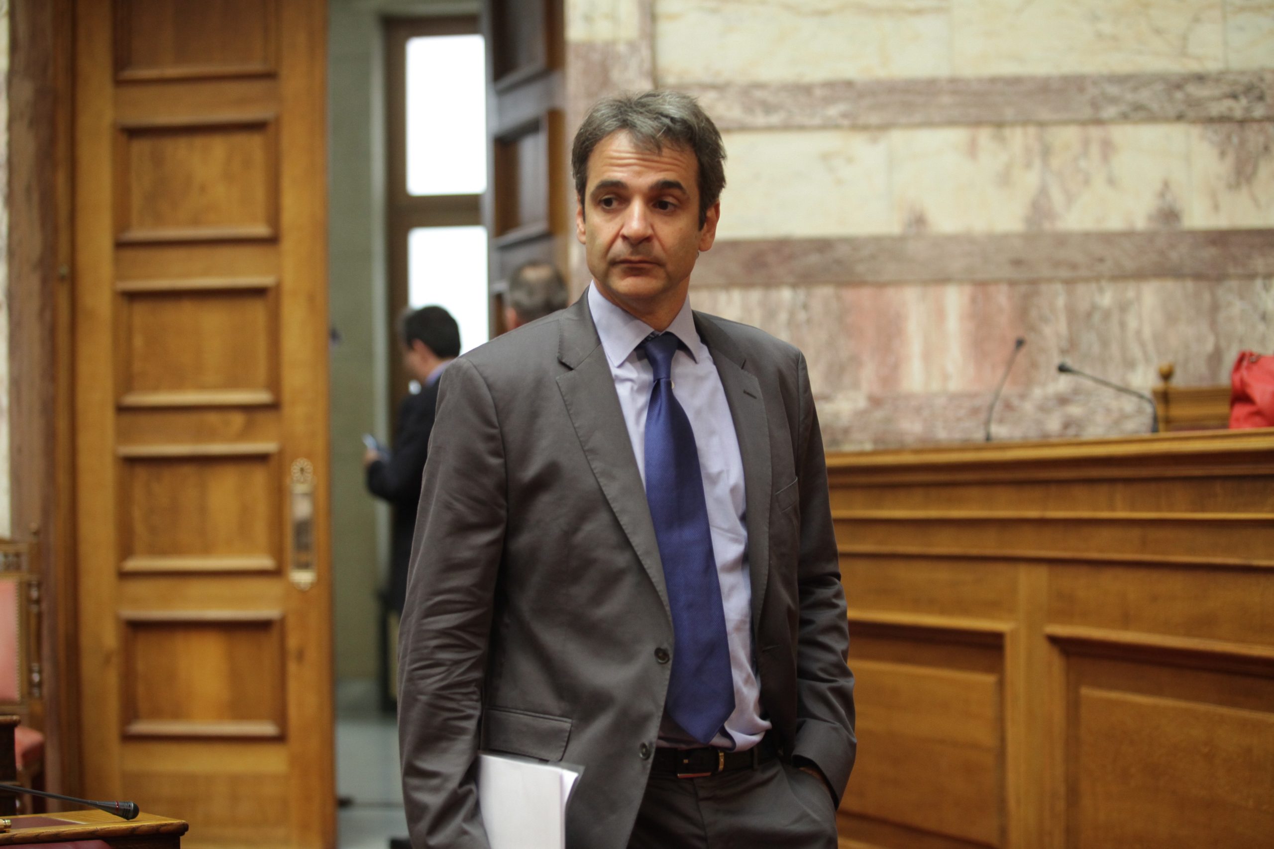 Απολυμένος από τον Κ.Μητσοτάκη νεοδημοκράτης τον ρωτά: «Γιατί να σε ψηφίσω;» (βίντεο)