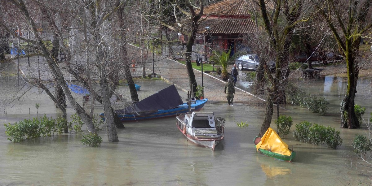 Μεγάλες καταστροφές στην Ηπειρο από τον τυφώνα – Πλημμύρες, κατολισθήσεις, αποκλεισμοί χωριών (φωτό, βίντεο) (upd)