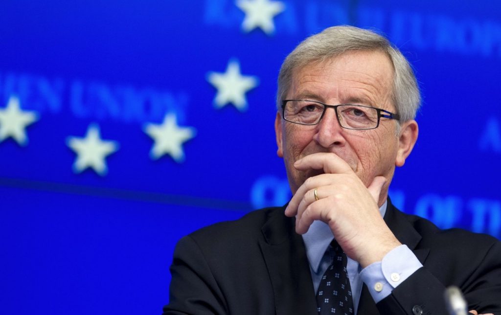 Για πρώτη φορά ο Γιούνκερ θέλει να μοιραστεί το χρέος της ευρωζώνης μεταξύ των κρατών μελών
