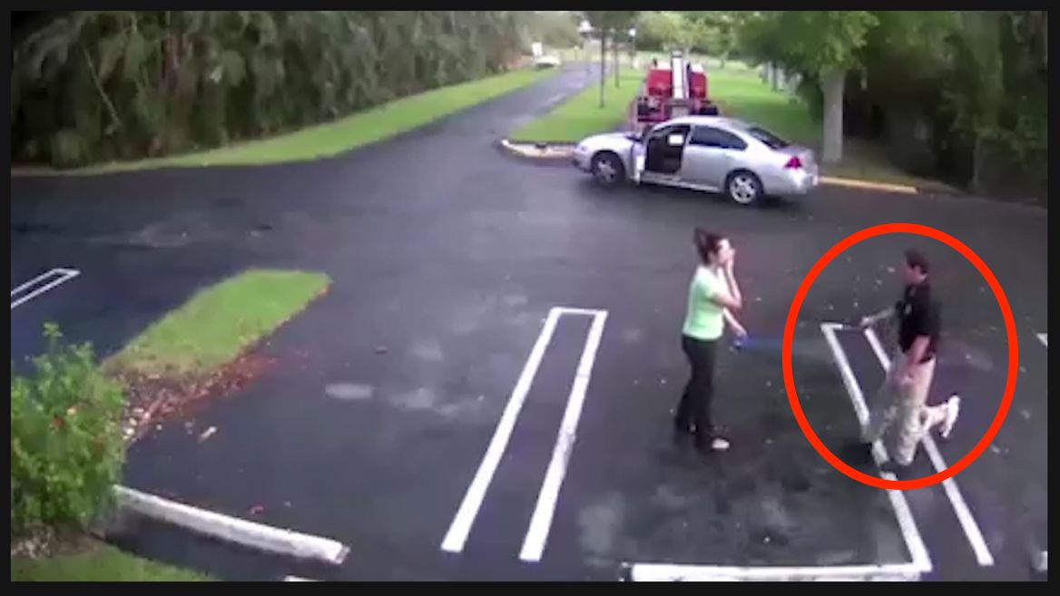 ΗΠΑ: Αστυνομικός στην Φλόριντα πυροβολεί εξ επαφής 3 φορές την πρώην του και αυτοκτονεί (βίντεο)