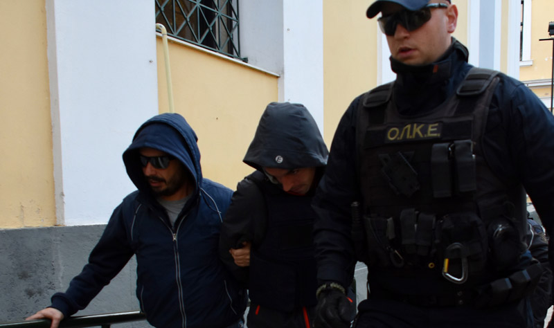 380 κιλά κοκαΐνης είχαν φέρει στην Ελλάδα «Μάρτιν» και «Ιβάν» – Προφυλακιστέος κρίθηκε ο 33χρονος (φωτό, βίντεο)