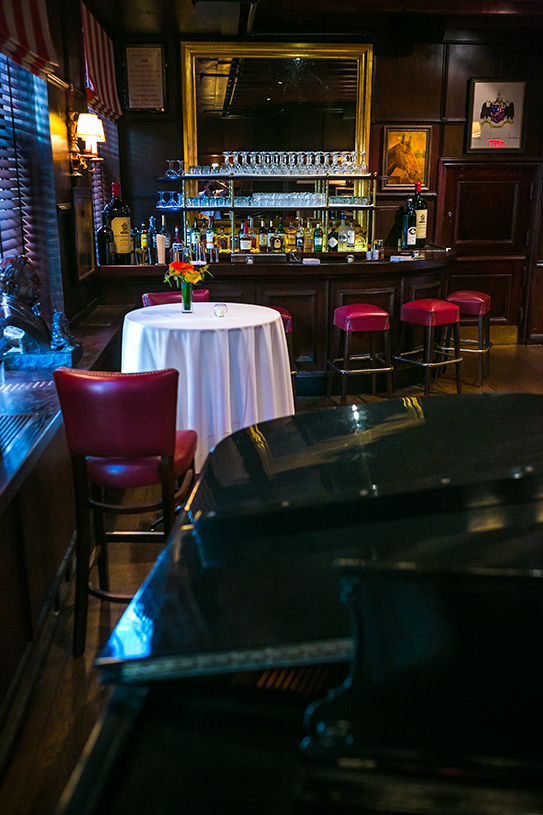 Ένα 90χρονο Ελληνικό «steakhouse» στη Νέα Υόρκη είναι το αγαπημένο στέκι των γκάνγκστερς