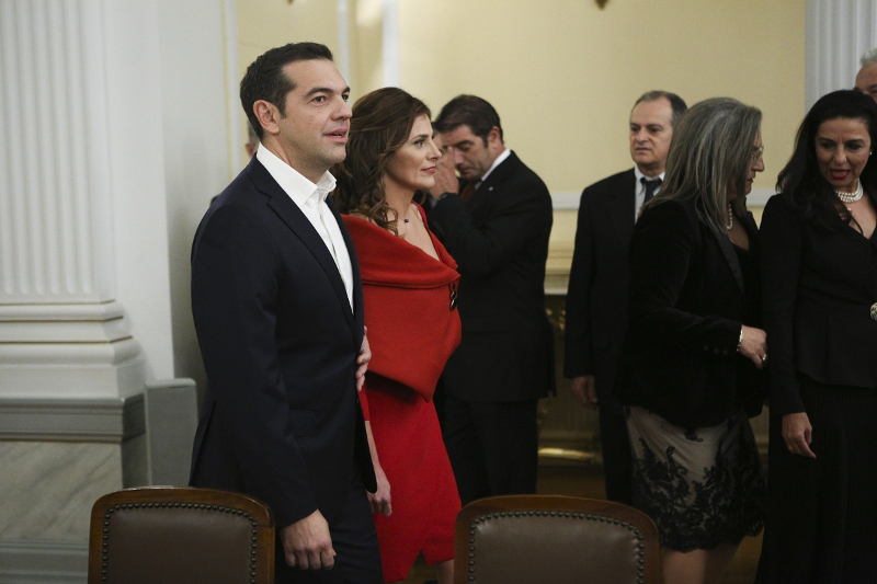 Οι γυναικείες παρουσίες στο δείπνο προς τιμήν του Ρ.Τ. Ερντογάν – «Φωτιά στα κόκκινα» η σύζυγος του Αλ. Τσίπρα (φωτό)