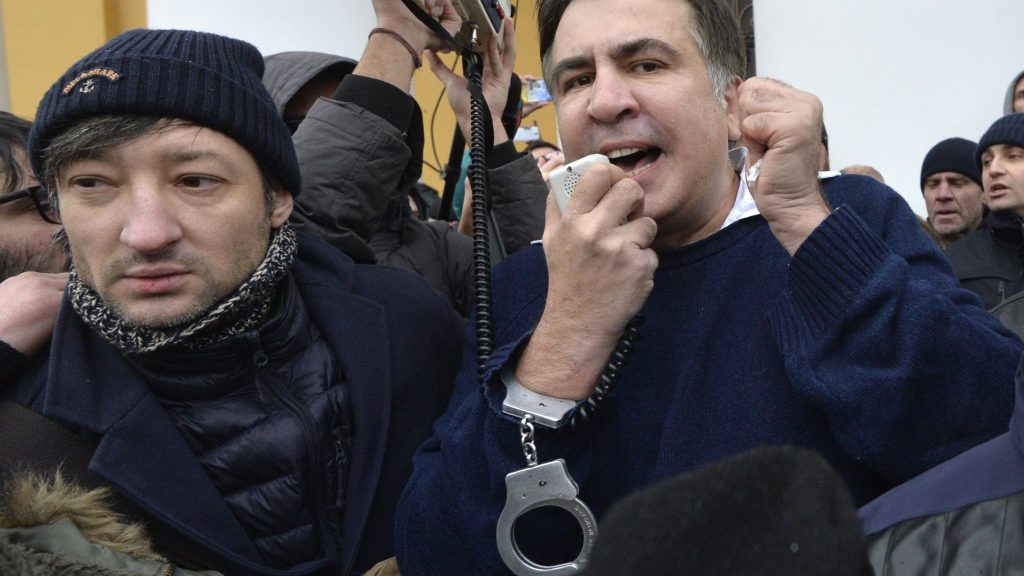 Συνελήφθη ξανά από την ουκρανική αστυνομία ο πρώην Πρόεδρος της Γεωργίας – Είχε ελευθερωθεί από τους οπαδούς του!